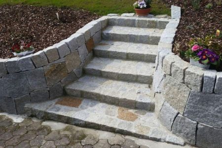 Stufen Granit, Natursteinmauer